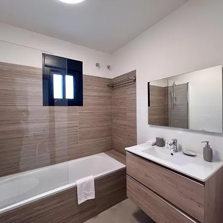 בית נופש Casa Barra - 3 Bedroom With Private Pool - Lual
