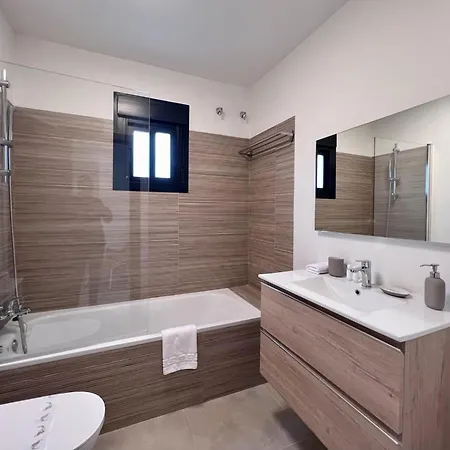 בית נופש Casa Barra - 3 Bedroom With Private Pool - Lual *