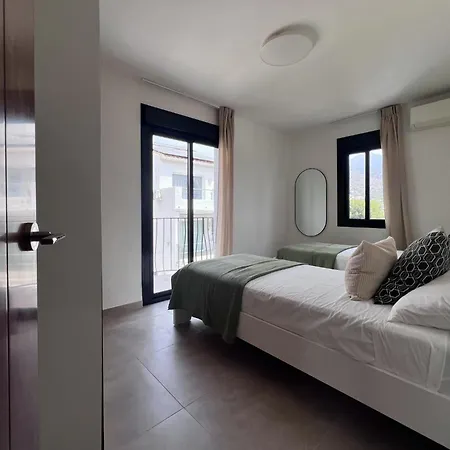 Casa Barra - 3 Bedroom With Private Pool - Lual בית נופש *